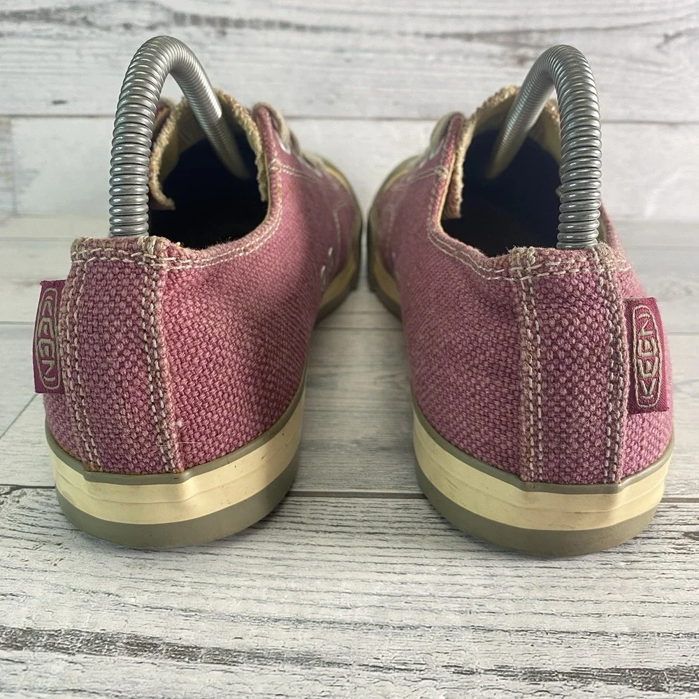 KEEN Coronado Sneakers Womens 9 Red Canvas Casual Fashion Rubber Toe Shoes Nice
